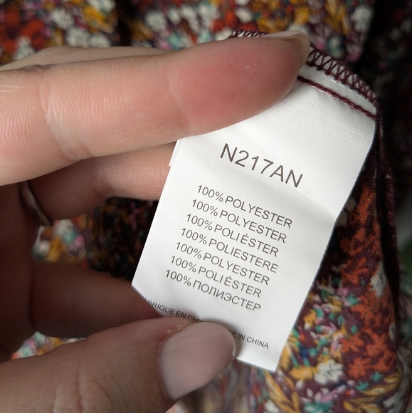 Molly Bracken Balloon Sleeve Button Up Blouse - size med. - Picture 6 of 6